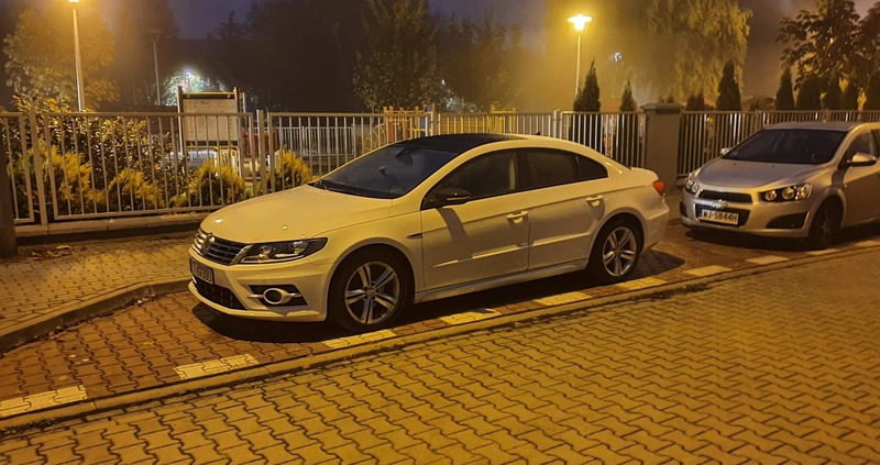 Volkswagen CC cena 52900 przebieg: 236000, rok produkcji 2016 z Warszawa małe 191